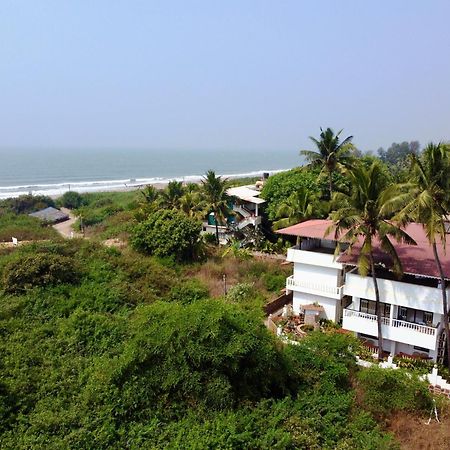 Shanu'S Seaside Inn - A Family-Run Guesthouse Just 100 Metres From Candolim Beach Екстер'єр фото