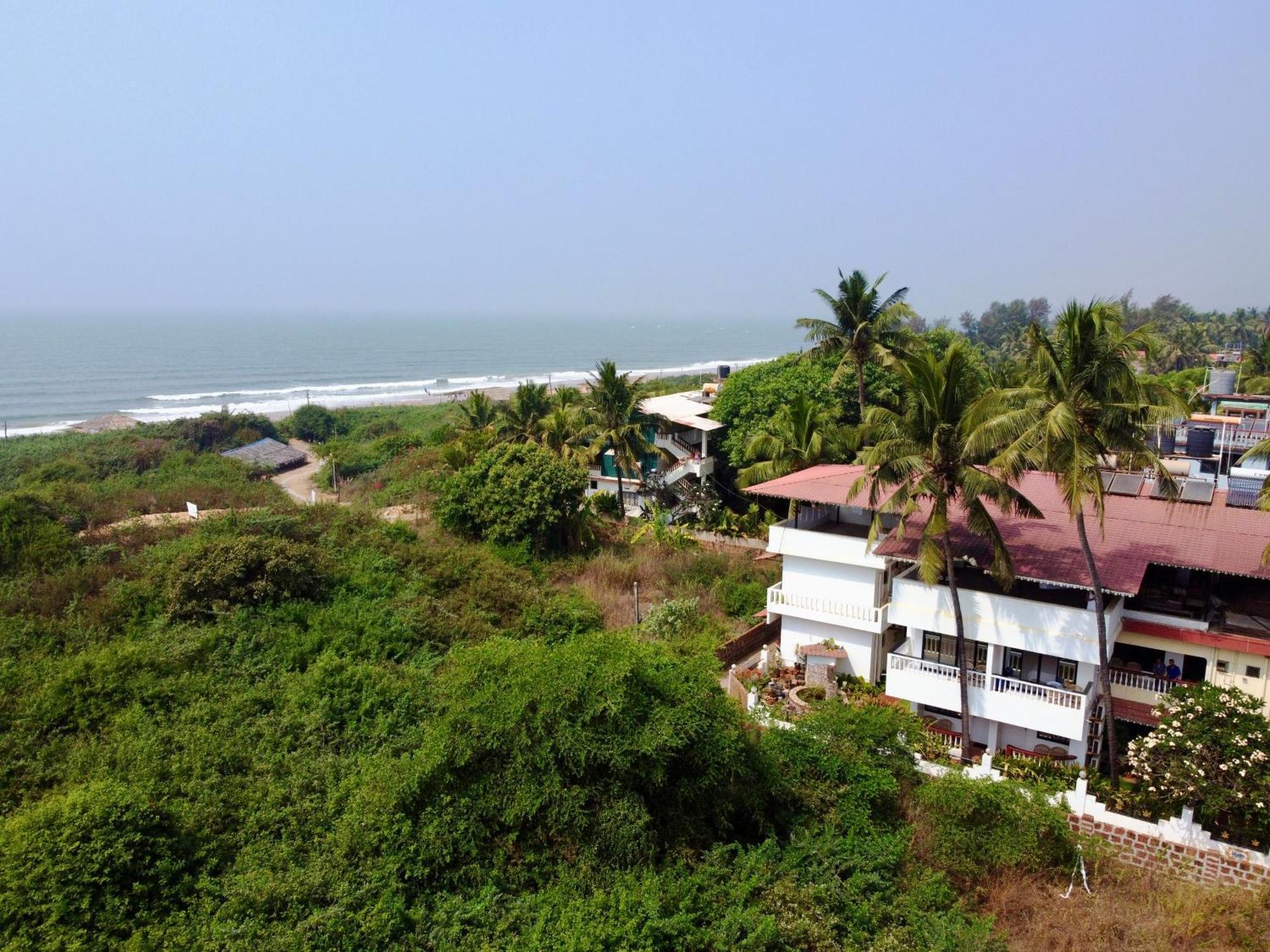 Shanu'S Seaside Inn - A Family-Run Guesthouse Just 100 Metres From Candolim Beach Екстер'єр фото